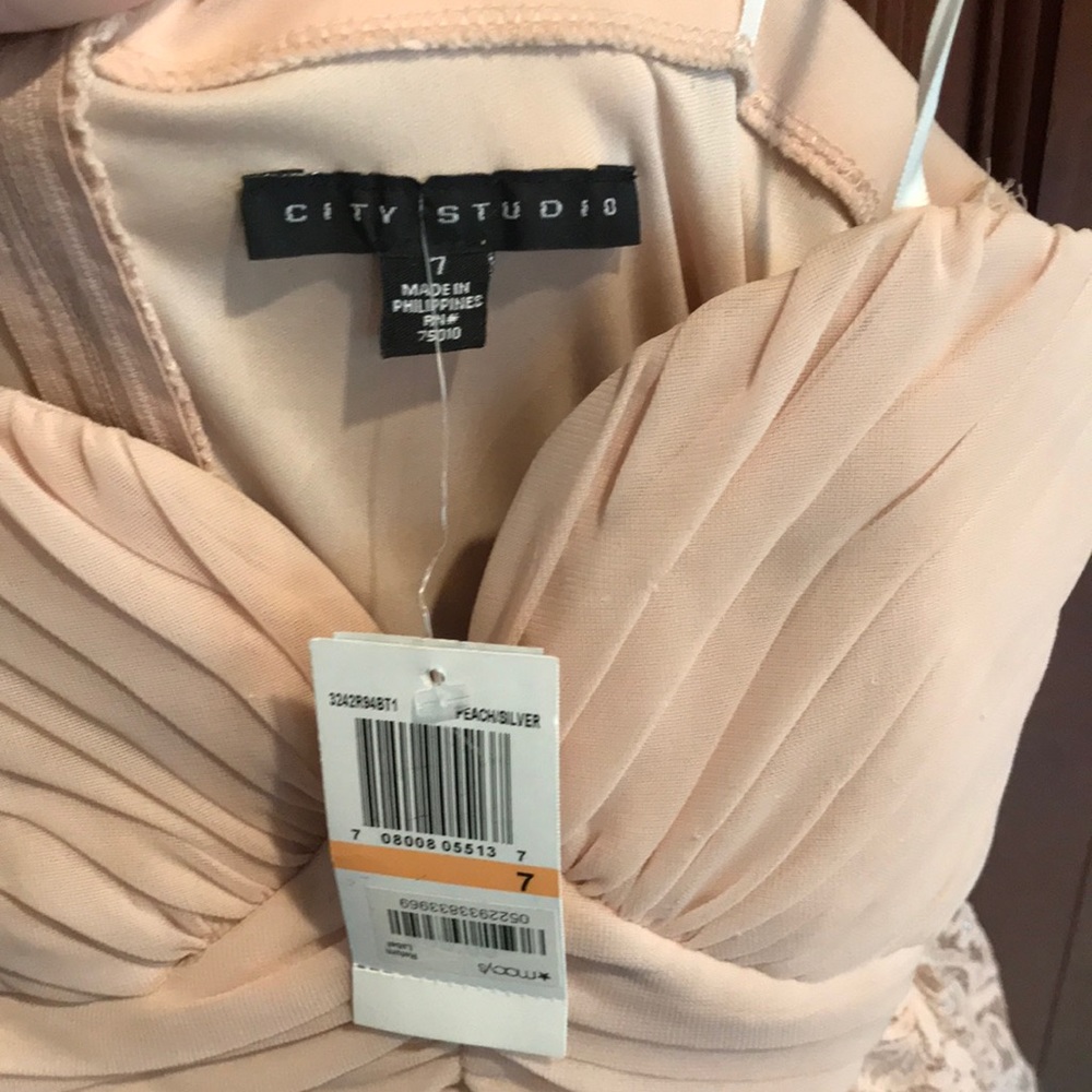 Formal Dress - Picture 4 of 4